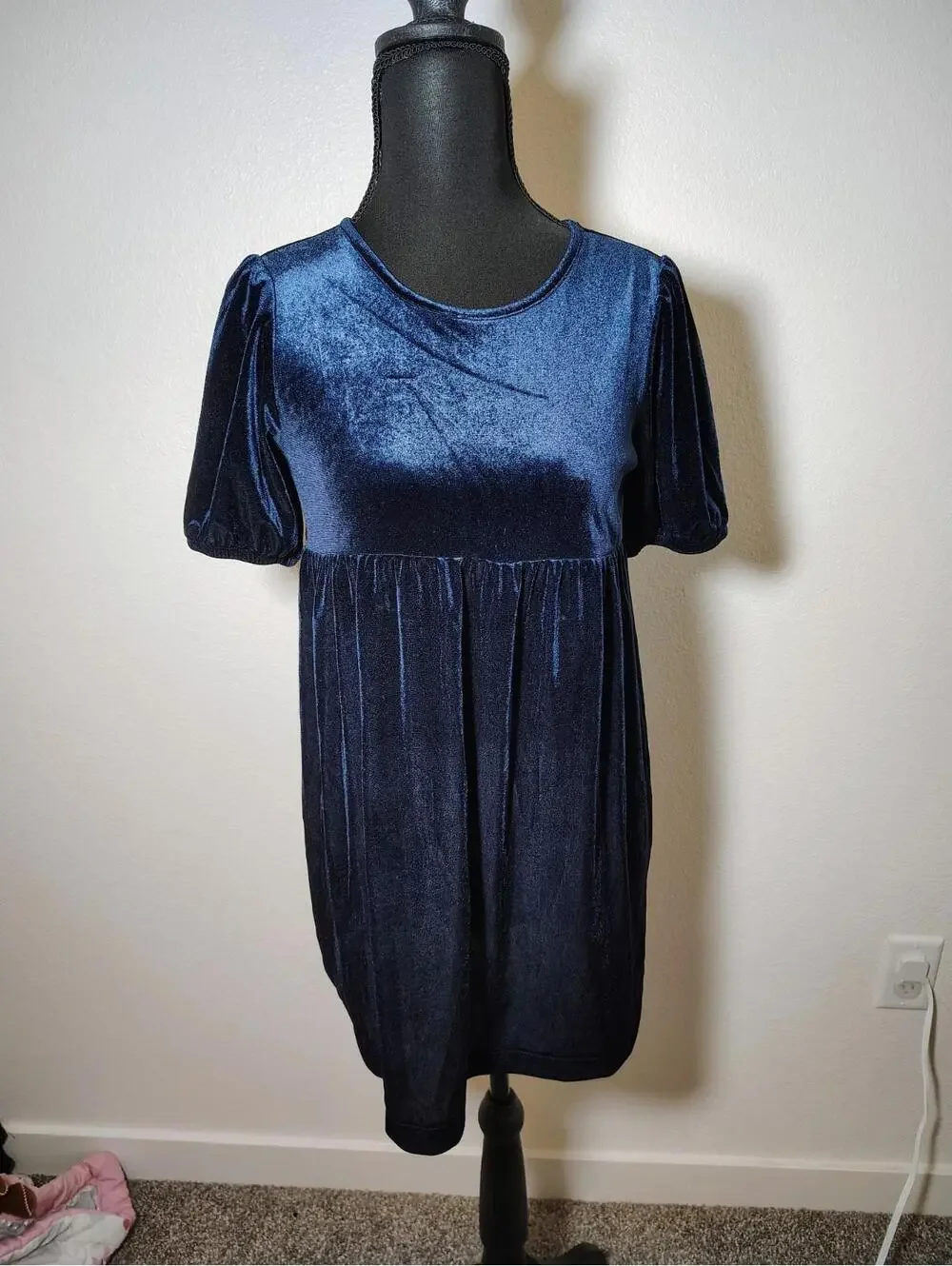 Old Navy Velvet Navy Blue Girls Top sz L 10-12 or Women's Small